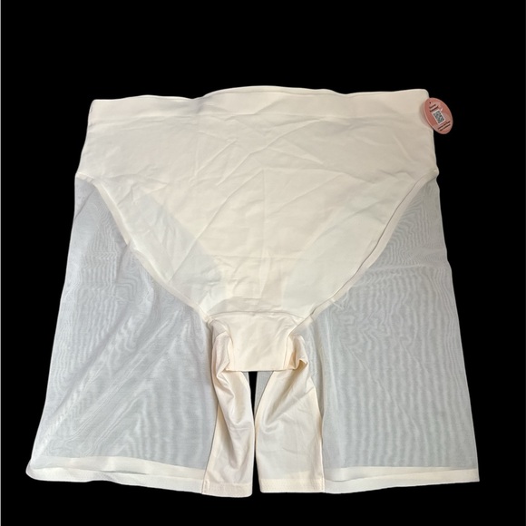 Shapermint Essentials Everyday Empower Mesh Shaper Shorts - Picture 5 of 8